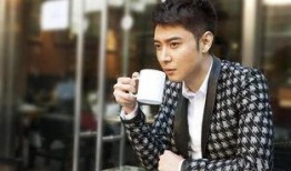 爆料娱乐圈的大叔是谁,他是谁？