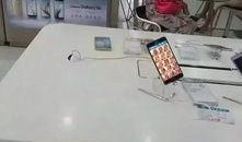 大妈爆料买手机的视频